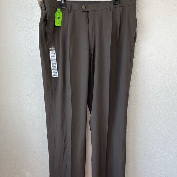 NWT Haggar Men’s Dress Pants Size 40W X 29L